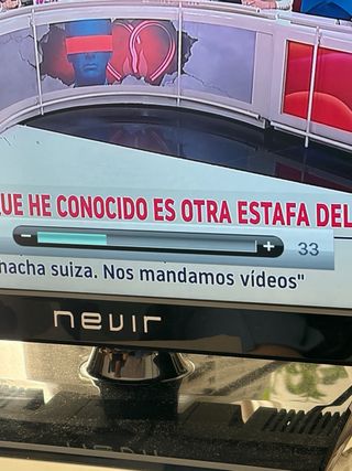 Televisor Nevir Negro, sirve para monitor y tele.