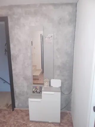 Mueble de entrada con espejo