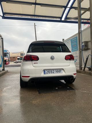 Volkswagen Golf gti 35 aniversario