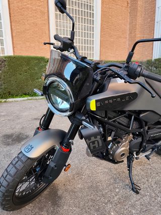 Husqvarna Svartpilen 125 ABS 2024