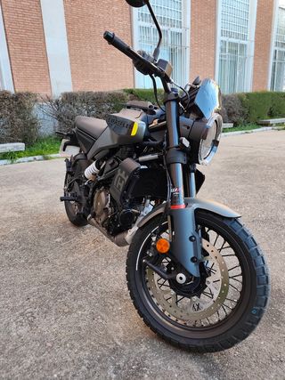 Husqvarna Svartpilen 125 ABS 2024