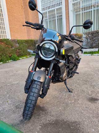 Husqvarna Svartpilen 125 ABS 2024