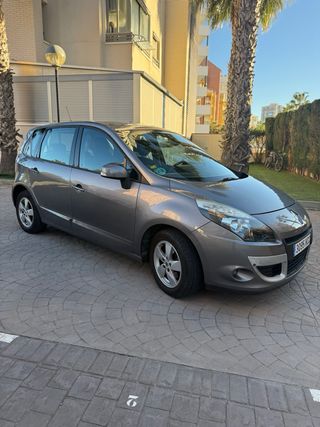 Renault Scenic 2011