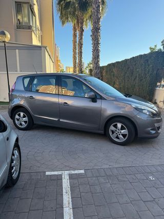 Renault Scenic 2011