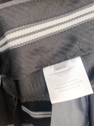 Traje de hombre gris usado una vez