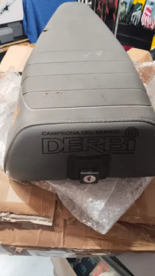 Asiento Derbi Variant