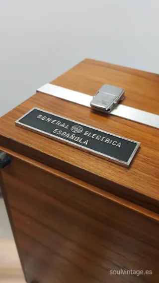 Tocadiscos General Eléctrica 1968