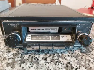 Autoradio d'epoca Pioneer funzionante