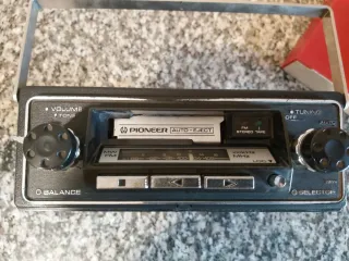 Autoradio d'epoca Pioneer funzionante