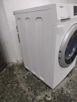 Lavadora Haier Blanca. L178