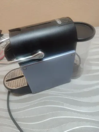 Cafetera Nespresso Negra