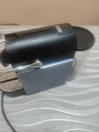 Cafetera Nespresso Negra