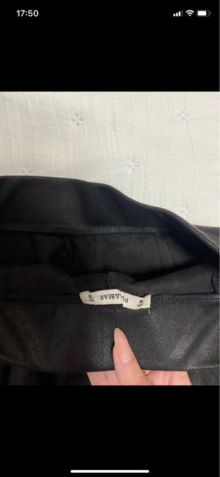 Falda negra Pull&Bear sin usar