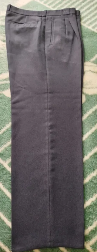 Pantalones de vestir grises para caballero