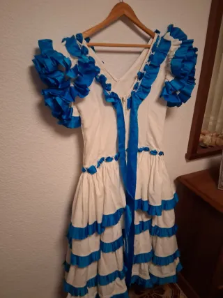 Traje de Sevillana volantes azul y blanco