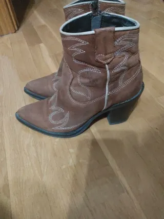 Botín campero Camel piel talla 40