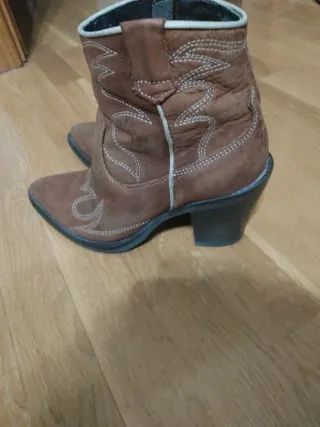 Botín campero Camel piel talla 40