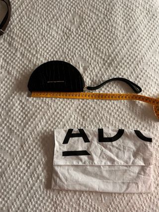 Cartera Adolfo Domínguez piel negra nueva