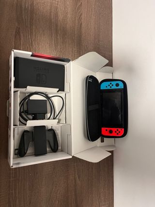 Nintendo Switch Azul/Rojo + Accesorios