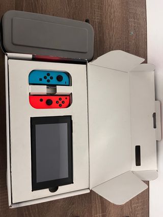Nintendo Switch Azul/Rojo + Accesorios