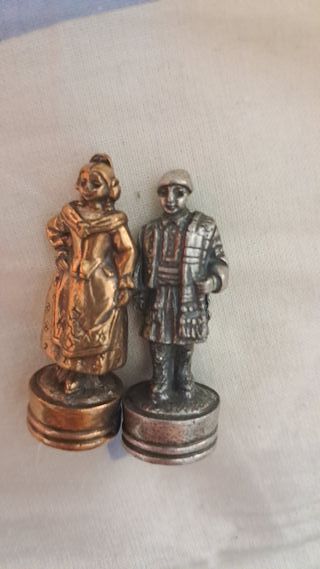 Lote Fallero y Fallera de bronce