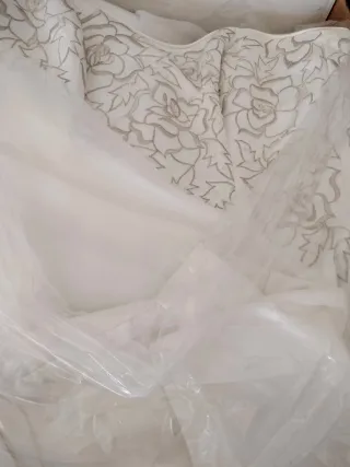 Vestido de novia y chaqueta