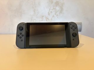 Nintendo Switch Negra + Mario Kart 8 Deluxe