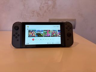 Nintendo Switch Negra + Mario Kart 8 Deluxe