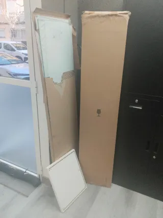 Vitrina DELTOF Blanca Cristal