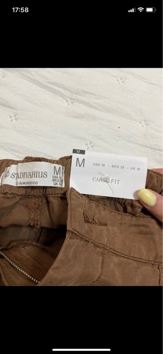 Pantalón cargo Stradivarius marrón sin estrenar