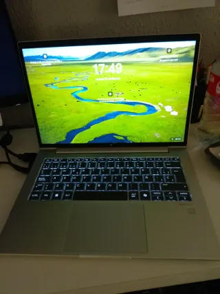 HP EliteBook 645 14' Plata