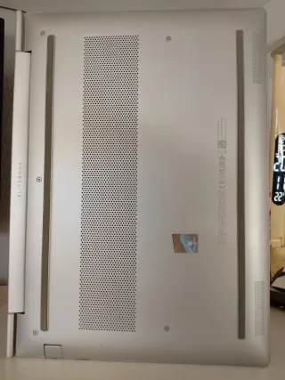 HP EliteBook 645 14' Plata