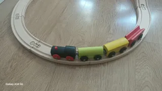 Tren de madera Ikea