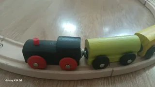 Tren de madera Ikea