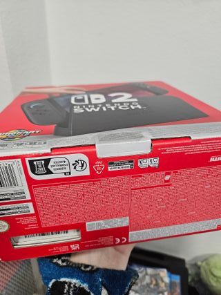 Nintendo Switch 2 y Mario kart world precintado