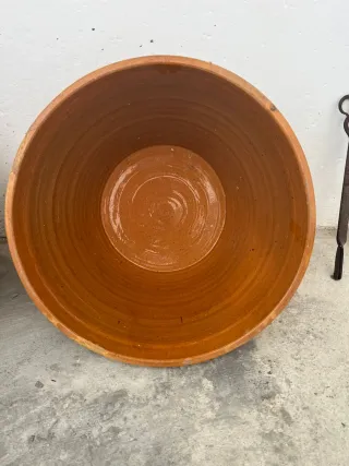 Artesa de barro antigua