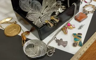 Joyero Negro con Bisutería