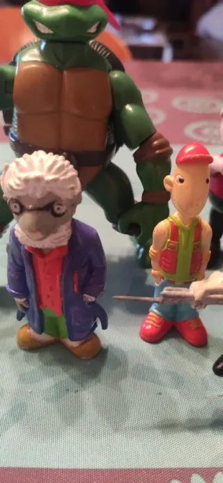 Lote 8 Figuras PVC y Plástico