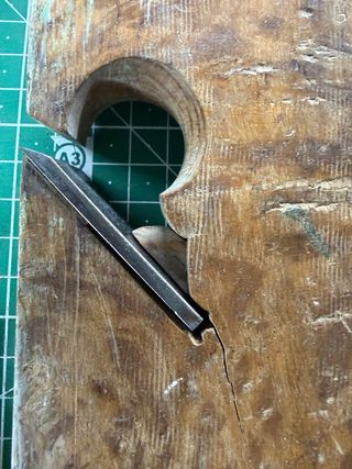 Berbiquí y cepillo carpintero antiguo