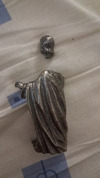 Figura religiosa de bronce antigua