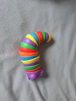 Gusano de colores con sonidos