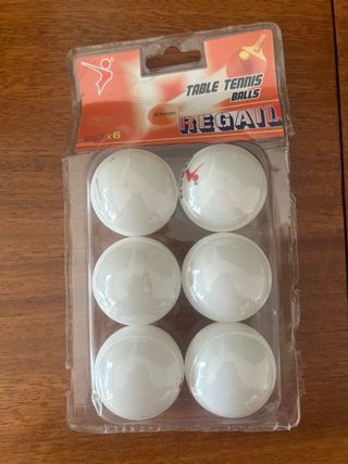 Set de ping pong: 2 palas y 6 pelotas