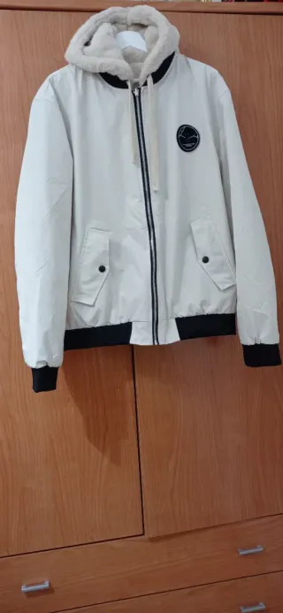 Chaqueta para hombres tiene doble caras