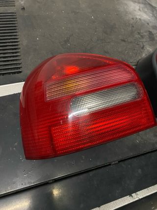 Farolins Audi A3 8L (Conjunto)