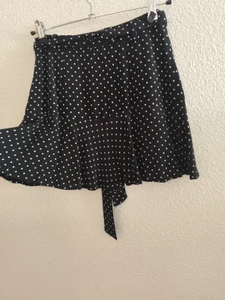 Minifalda Zara lunares talla S