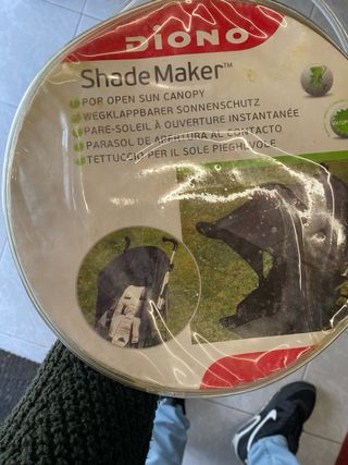 Carrito de bebé con accesorios