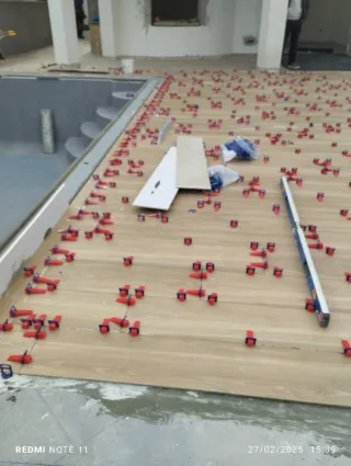 Reforma casas re junto a la piscinas