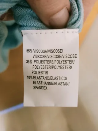 Jersey azul con lunares blancos