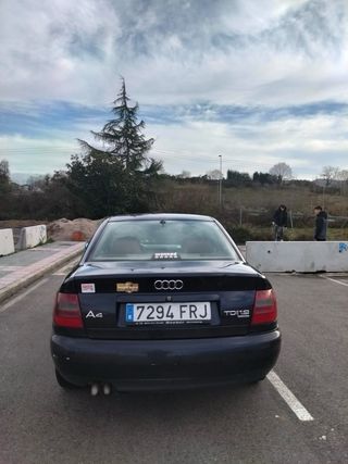 Audi A4 quattro 1999