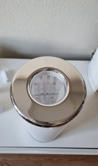 Lámpara LED Sobremesa Plata y Blanca